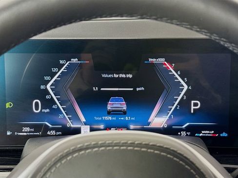 Used 2024 BMW X7 xDrive40i w/ M Sport Package image 12