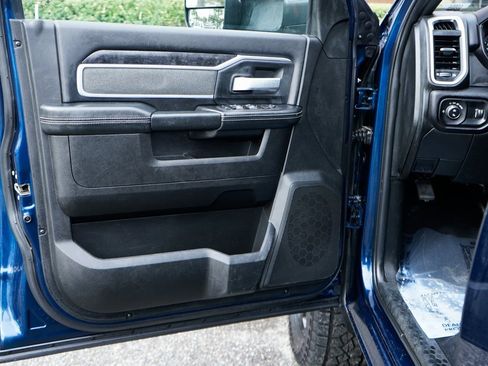 Used 2022 RAM 2500 Big Horn w/ Night Edition image 16