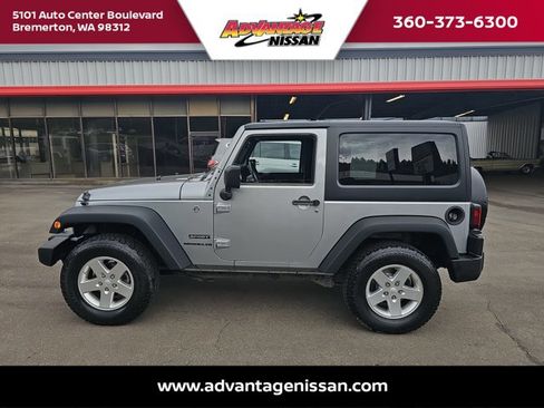 Used 2013 Jeep Wrangler Sport AWD/4WD image 2