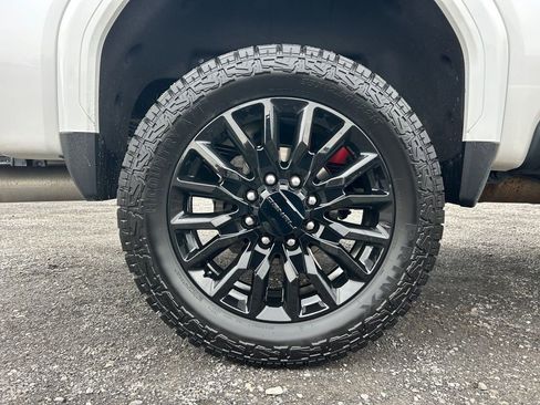 Used 2024 GMC Sierra 2500 Denali Ultimate image 19