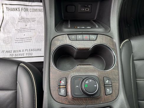 Used 2023 GMC Acadia Denali w/ Denali Ultimate Package image 19