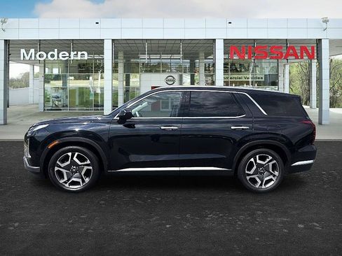 Used 2025 Hyundai Palisade Limited AWD/4WD image 2
