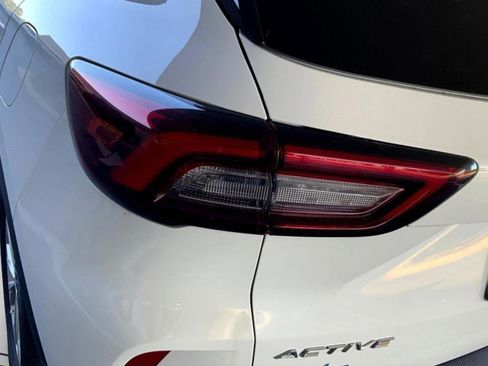 Used 2023 Ford Escape Active image 4