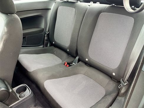 Used 2017 Volkswagen Beetle 1.8T S image 22