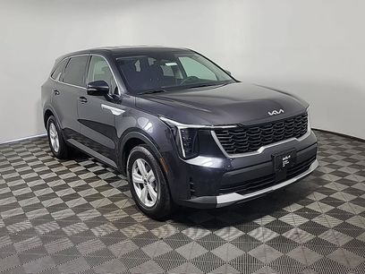 Used 2025 Kia Sorento LX
