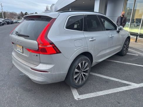 Used 2023 Volvo XC60 B5 Core w/ Climate Package image 4