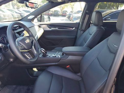 Used 2025 Cadillac XT5 Premium Luxury w/ Technology Package image 18