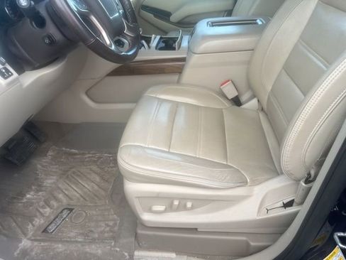 Used 2019 GMC Yukon Denali w/ Denali Ultimate Package image 4