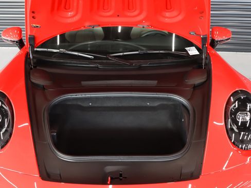Used 2025 Porsche 911 Carrera image 24