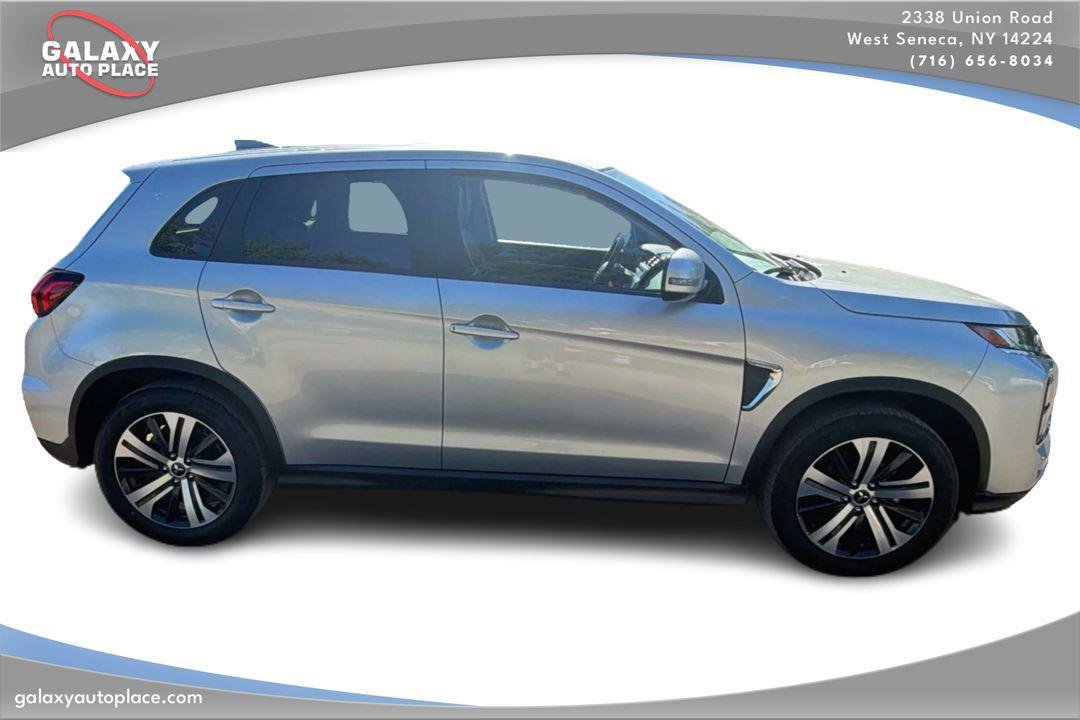 Used 2025 Mitsubishi Outlander Sport SE AWD/4WD image 4