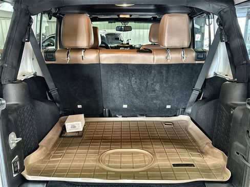 Used 2015 Jeep Wrangler Unlimited Rubicon w/ Dual Top Group image 27