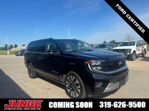 Certified 2025 Ford Expedition Max Platinum w/ Driver's Package AWD/4WD image 3