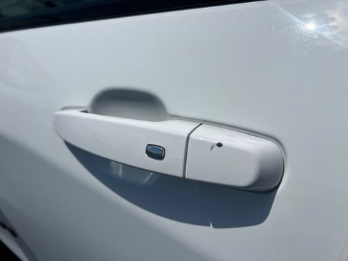 Certified 2022 Chevrolet Equinox RS w/ RS Leather Package FWD image 16