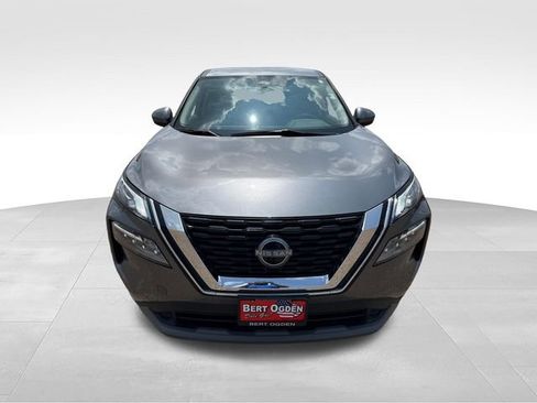 Certified 2023 Nissan Rogue SV FWD image 2