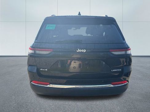 Used 2025 Jeep Grand Cherokee Limited AWD/4WD image 3