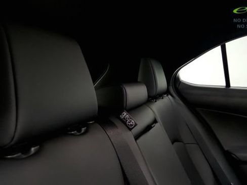Used 2025 Lexus UX 300h FWD image 40