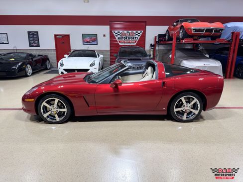 Used 2008 Chevrolet Corvette Coupe w/ Preferred Equipment Group image 2