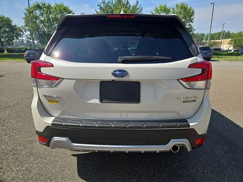 Used 2023 Subaru Forester Touring AWD/4WD image 5