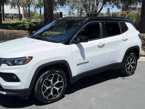 Used 2025 Jeep Compass Limited AWD/4WD image 45