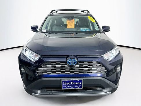 Used 2021 Toyota RAV4 Limited AWD/4WD image 2