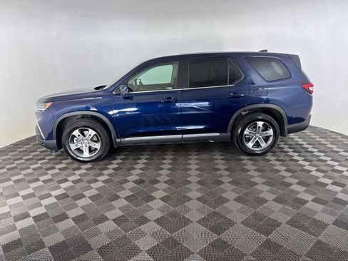 Used 2025 Honda Pilot EX-L image 11