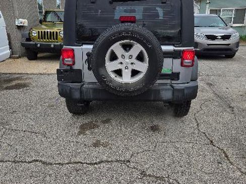 Used 2016 Jeep Wrangler Sport w/ Quick Order Package 24S AWD/4WD image 4