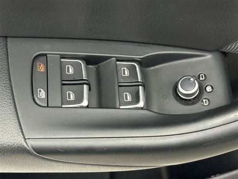 Used 2018 Audi Q3 2.0T Premium image 17