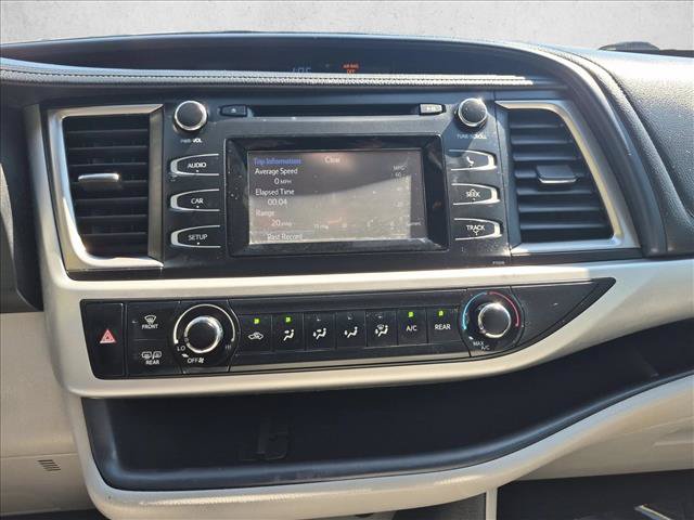 Used 2017 Toyota Highlander LE FWD image 14