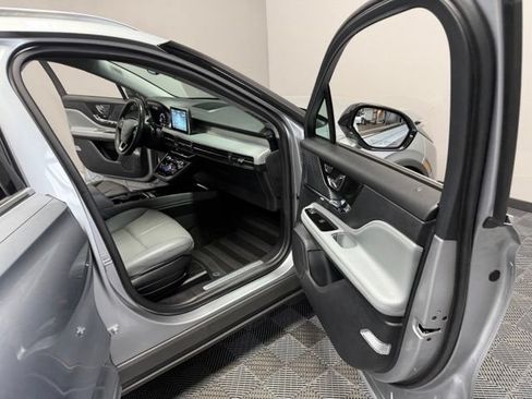 Used 2021 Lincoln Corsair AWD w/ Premium Package image 24