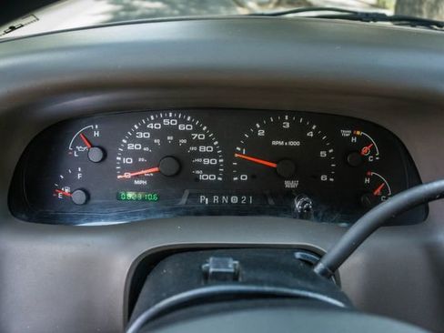 Used 2002 Ford F350 XLT image 19