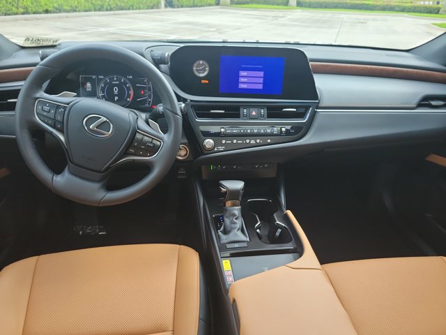 Used 2024 Lexus ES 350 w/ Premium Package FWD image 17