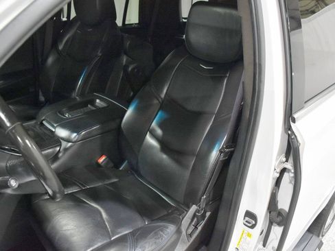 Used 2016 Cadillac Escalade Platinum AWD/4WD image 11