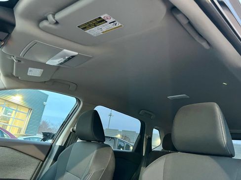 Used 2023 Nissan Rogue S image 26