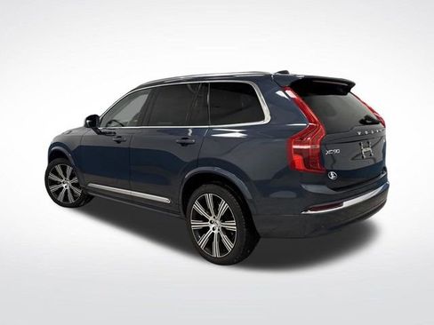 Used 2024 Volvo XC90 B5 Plus image 3