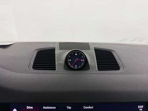 Certified 2022 Porsche Cayenne Platinum Edition AWD/4WD image 20