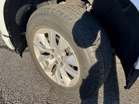 Used 2022 Chevrolet Silverado 1500 Custom image 37