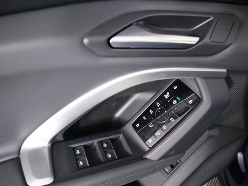 Used 2025 Audi Q5 Premium Plus w/ Premium Plus image 25