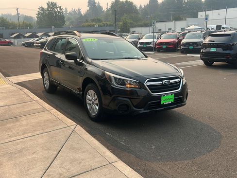 Used 2019 Subaru Outback 2.5i AWD/4WD image 4