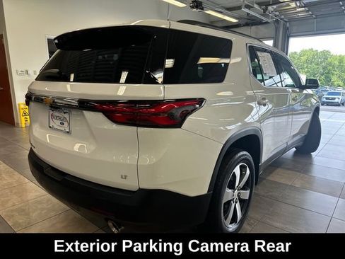 Used 2023 Chevrolet Traverse LT w/ LT Premium Package AWD/4WD image 13