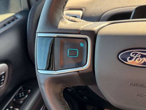 Used 2025 Ford Expedition Active AWD/4WD image 39