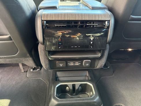 Used 2024 Jeep Wagoneer Series II image 26