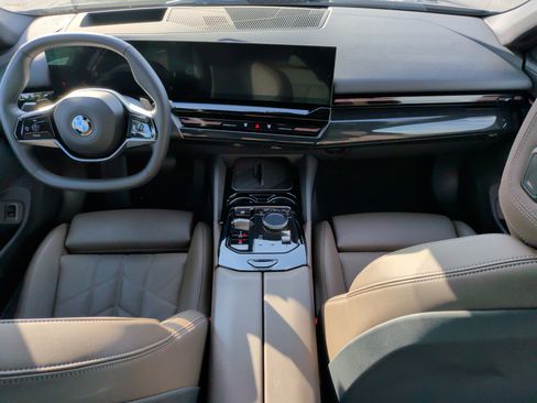 Certified 2026 BMW 530i RWD image 29