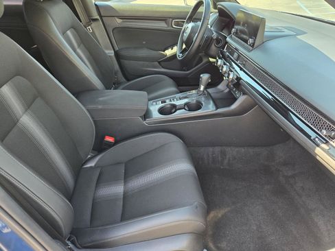 Used 2025 Honda Civic Sport image 29