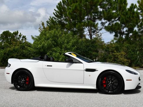 Used 2017 Aston Martin V12 Vantage S RWD image 8
