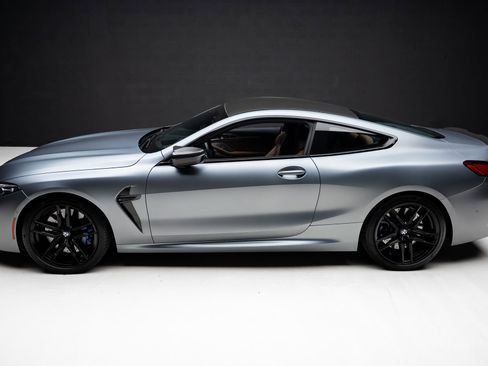 Used 2022 BMW M8 Competition w/ M Carbon Exterior Package AWD/4WD image 18