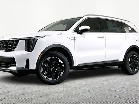 Certified 2026 Kia Sorento S AWD/4WD image 1