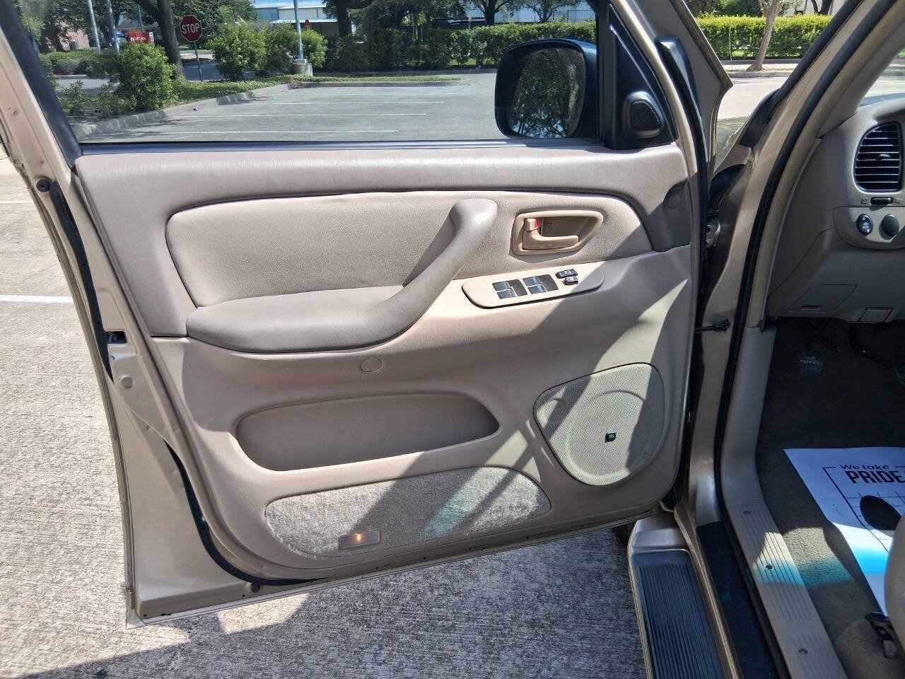 Used 2007 Toyota Sequoia SR5 RWD image 24