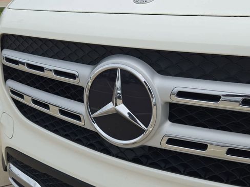 Used 2022 Mercedes-Benz GLB 250 image 11
