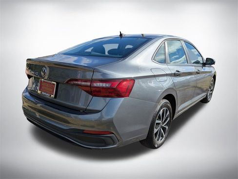 Used 2024 Volkswagen Jetta S image 4