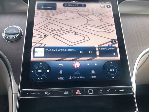 Used 2024 Mercedes-Benz GLC 300 4MATIC image 10